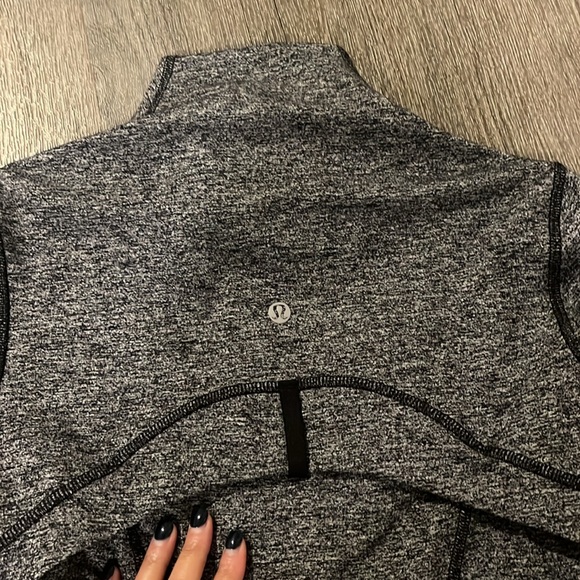 Lululemon Heathered Black Define Jacket! - Picture 5 of 5